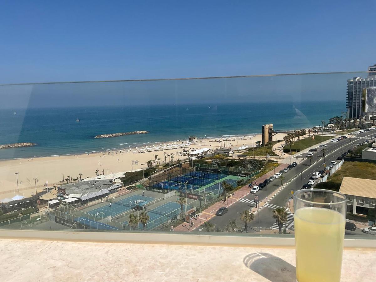 Sea Front Panoramic Duplex Roof-Top Herzliya Exterior photo